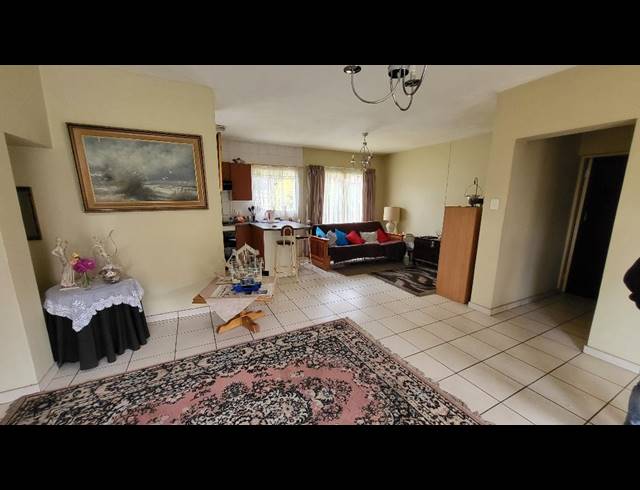 2 BEDROOM DUPLEX FOR SALE IN CLAREMONT